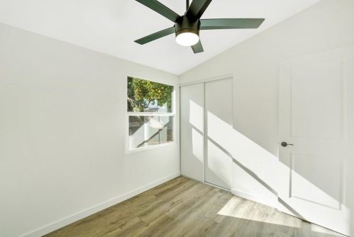 3350 Dorchester Dr, San Diego CA 92123-2641 exterior