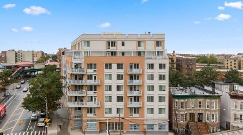853 Macy Pl, Bronx NY  10455-1884 exterior
