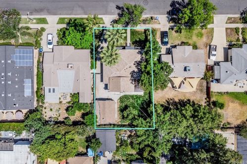 17602 Collins St, Van Nuys CA  91316-1245 exterior