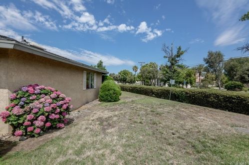 1066 Occidental Cir, Redlands CA  92374-2685 exterior