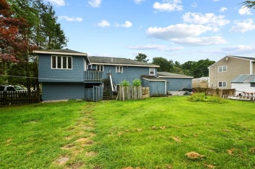11 Martin Dr, Raynham, MA 02767-1930