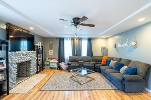 435 68 St, San Diego CA  92114-2947 exterior