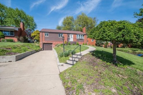 5091 Lantern Hill Dr, Pittsburgh, PA 15236-1559