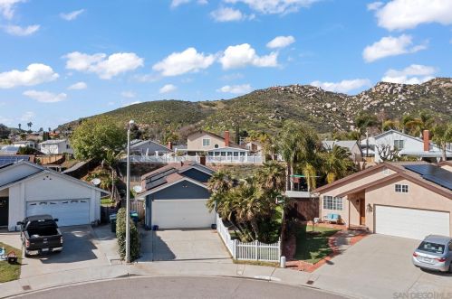 10958 Gayola Ln, Lakeside, CA 92040-2229