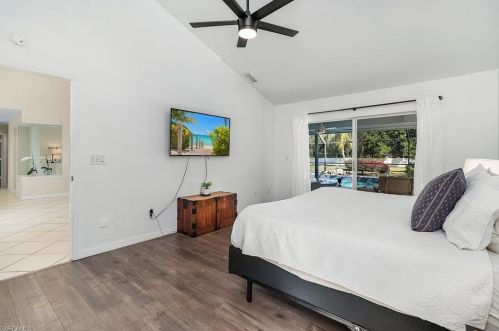 1903 Countess Ct, Naples FL  34110-1005 exterior