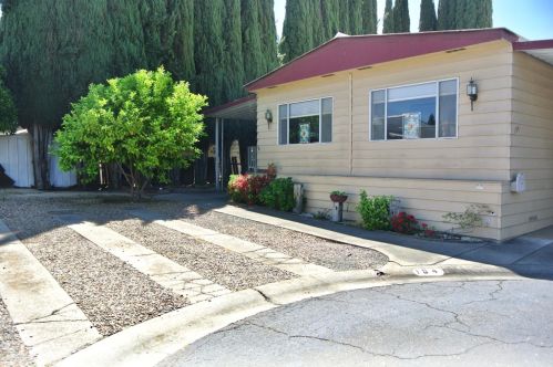 194 La Paloma Dr, Lodi CA  95240-0711 exterior
