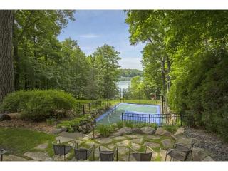 790 Pleasant View Rd, Chanhassen MN  55317-9509 exterior
