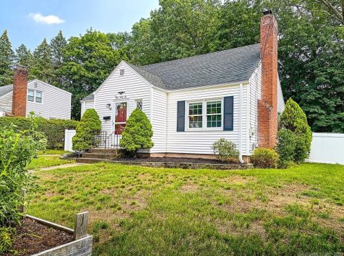 132 Bolton St, Manchester, CT 06042-2908