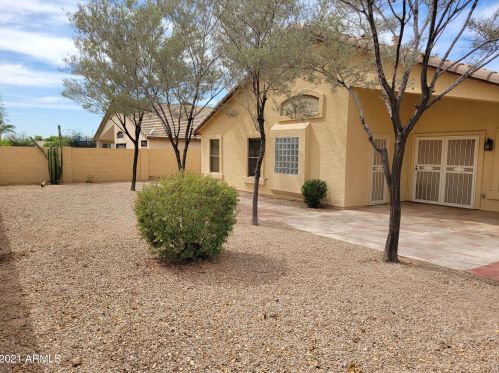 3855 Thornton Ave, Gilbert AZ  85297-5213 exterior