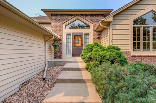 9013 Cambridge Ave, Minneapolis, MN 55443-1729