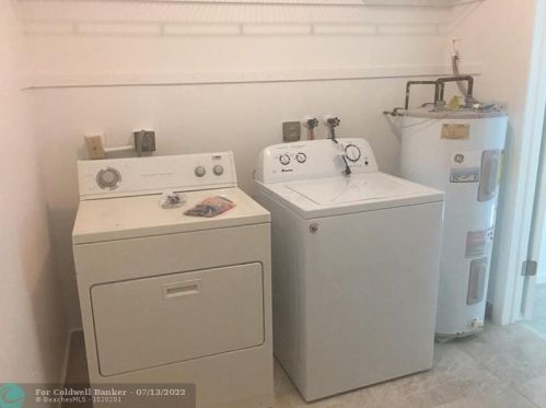 6444 20th Ct, Hollywood FL 33023-2802 exterior