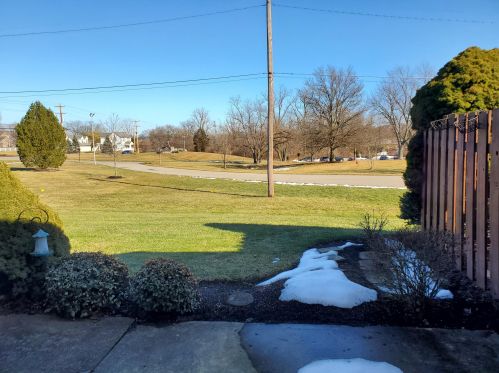 3168 Parkview Cir, Darbydale, OH 43123-1862