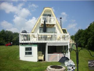 1 Bluff Highlands, Meredith NH  03253-5661 exterior