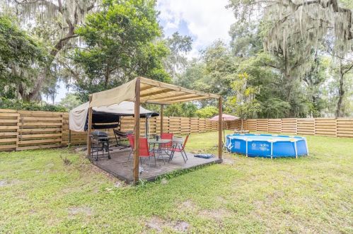 2250 Cr 452, Lake Panasoffkee FL  33538-5449 exterior