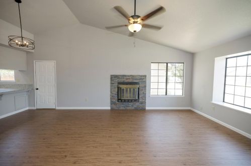 1530 Springville Way, Turlock CA  95380-2591 exterior