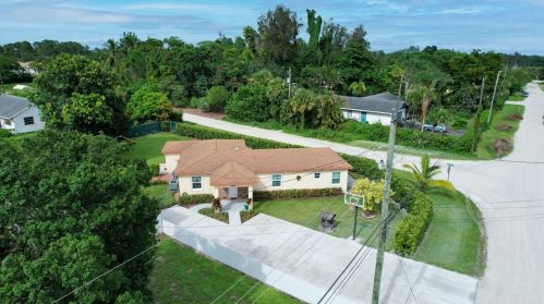 6392 Alexander Rd, West Palm Beach, FL 33413-1031