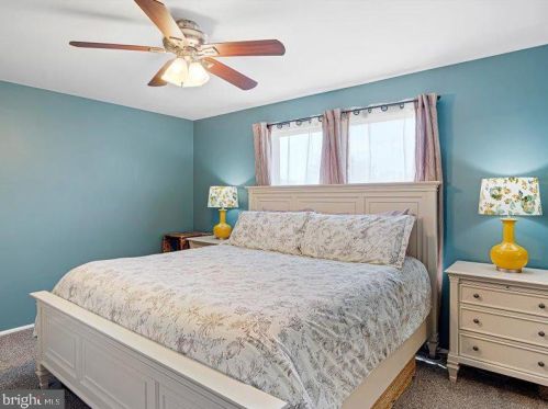 6 Hampshire Ct, Erial NJ exterior