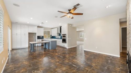 712 Windbound Ave, Beaumont CA  92223-7093 exterior