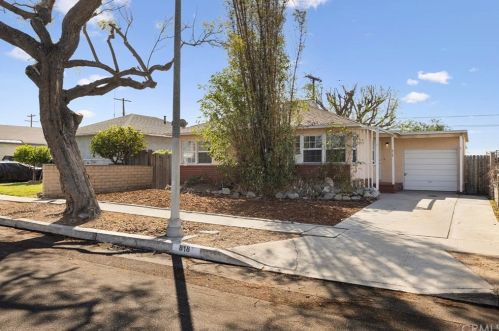 818 144th St, Gardena, CA 90247-2704