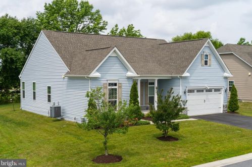 24 Golden Eagle Dr, Millville, DE 19970-3265