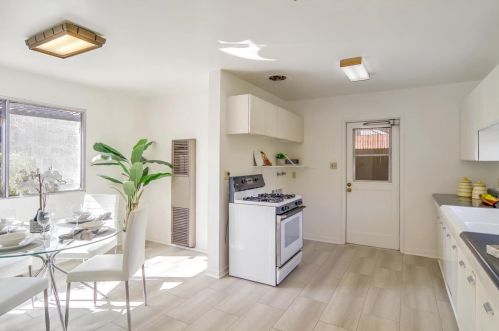 1252 Carmel Ter, Los Altos CA 94024-5508 exterior