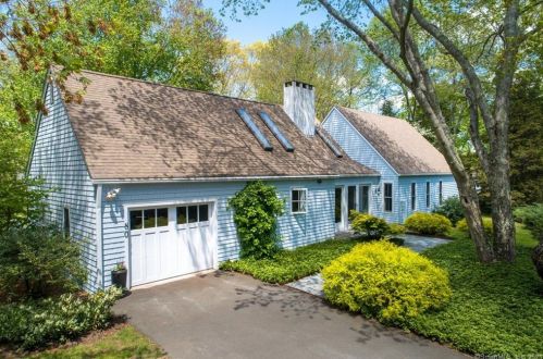 80 Ingham Hill Rd, Essex CT  06426-1507 exterior