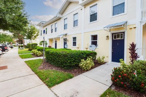 627 Cornerstone Dr, Kissimmee, FL 34744-5944