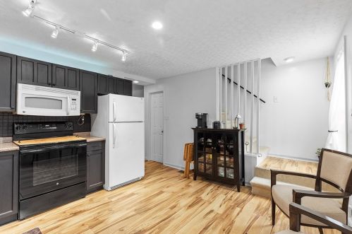 225 Elizabeth Ave, Evans City PA  16033-1087 exterior