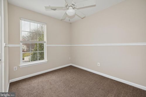 132 Cambridge Ct, West Deptford NJ  08096-6884 exterior