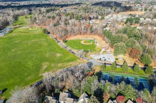 1 Cottonwood Ct, Granby CT  06035-2416 exterior