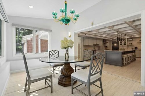 28 Greenview Way, Montclair NJ 07043-2531 exterior