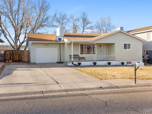 2217 Cartier Dr, Pueblo, CO 81005-2602