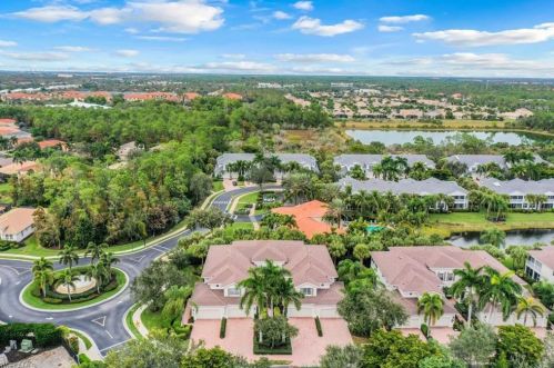 12811 Carrington Cir, Naples FL  34105-5019 exterior