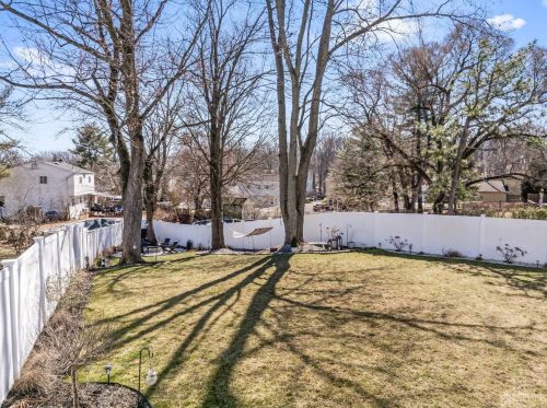 14 Albemarle Rd, East Brunswick NJ  08816-4213 exterior