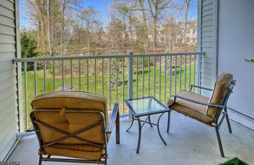 805 Brook Hollow Dr, Whippany, NJ