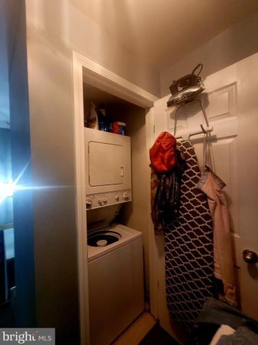 1068 Lamberton St, Trenton NJ 08611-3423 exterior