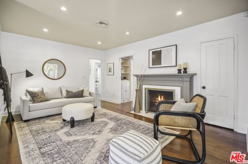 12202 Hartsook St, North Hollywood CA  91601-3961 exterior