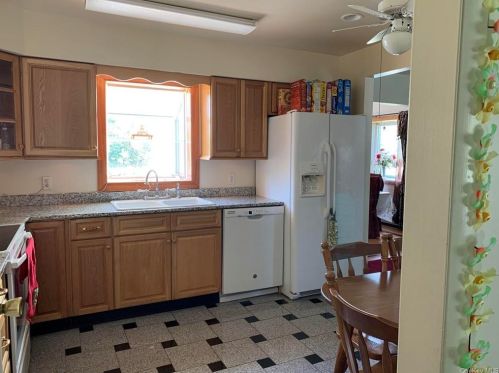 6 Scott Dr, Middletown NY  10941-1112 exterior