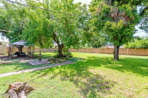 1111 Bethany Home Rd, Phoenix AZ  85014-2229 exterior