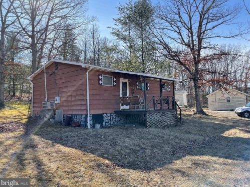 91 Kitty Rd, Wardensville, WV 26851-8050