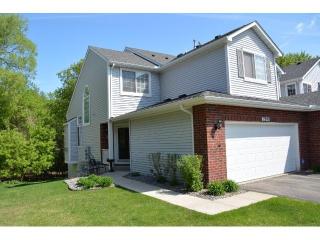 2241 Creekside Ct, Saint Paul, MN 55122-1908