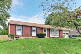 39 Lisburn Ave, Shrewsbury, PA 17361-1703