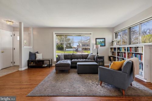 961 Garfield Ave, Lansdale, PA 19446-5572