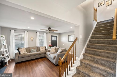66 Commons Dr, Pottstown, PA 19464-3166