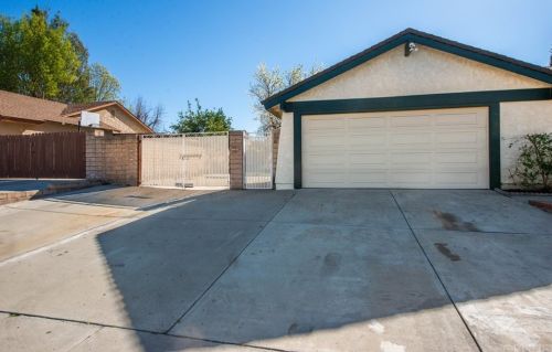 1120 Arcane St, Simi Valley CA 93065-4406 exterior