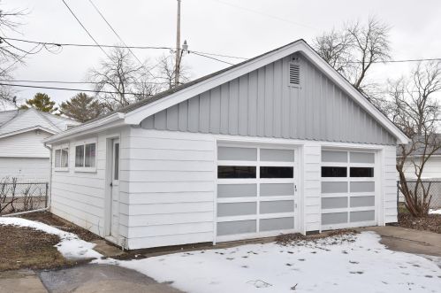 6151 36th St, Milwaukee WI  53221-4619 exterior