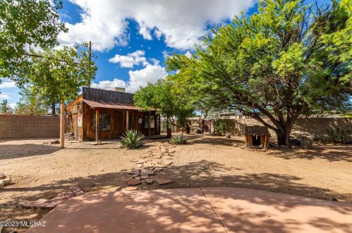 744 Camino Seco, Tucson AZ 85710-2627 exterior