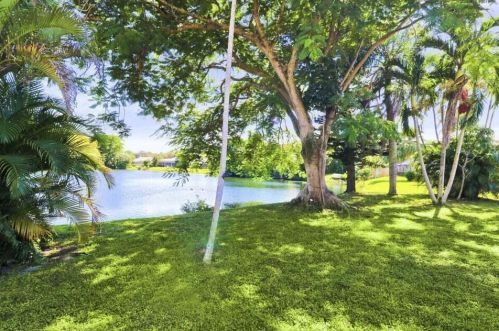 21210 Escondido Way, Boca Raton FL  33433-2521 exterior