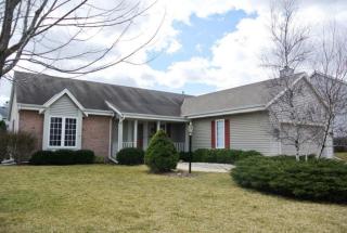7669 Stonewood Cir, Hales Corners, WI 53132-8855