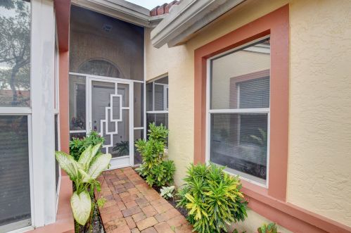 7039 Summer Tree Dr, Boynton Beach, FL 33437-3884